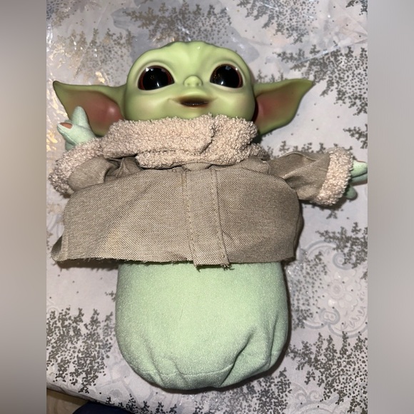 BABY YODA KIDS TOY PLUSH BODY - Picture 3 of 5